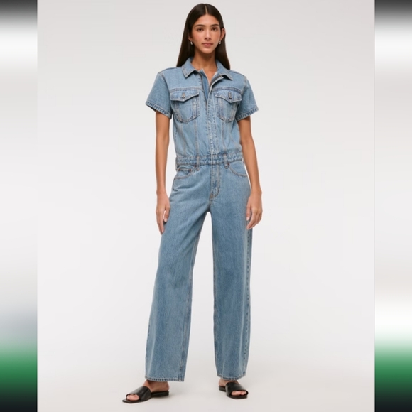 Abercrombie & Fitch Pants - Abercrombie & Fitch Medium Wash Short Sleeve Straight Leg Tall Denim Jumpsuit